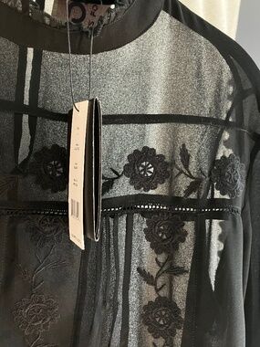 Walter Baker Lola Top Black Sheer Embroidered Lace Blouse L NWT